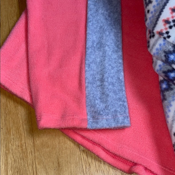 Cuddl Duds Coral and Gray Fleece Pajama Set ๐๏ธ Washed but not worn - Picture 9 of 12